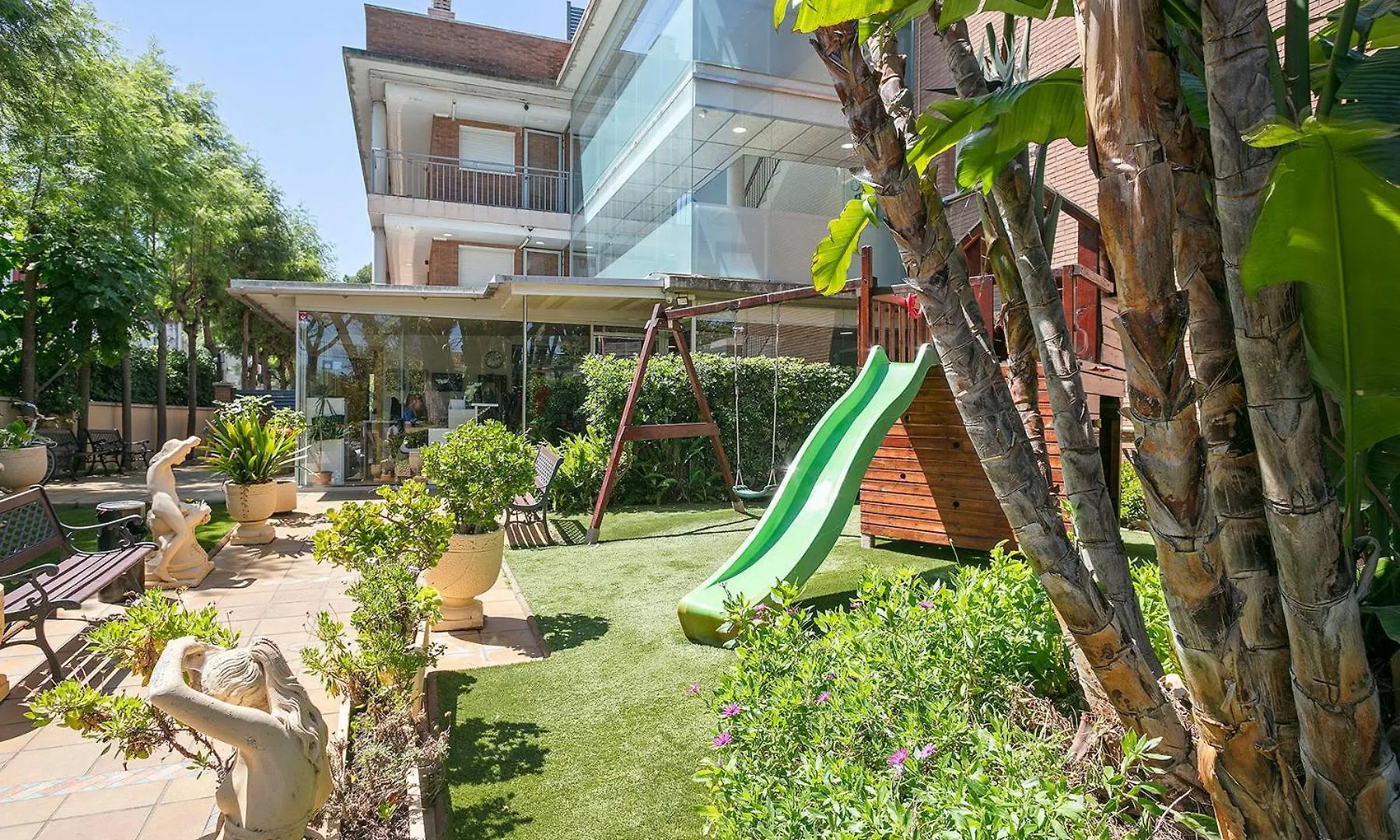 Velor Apartamentos Turisticos Кастельдефельс